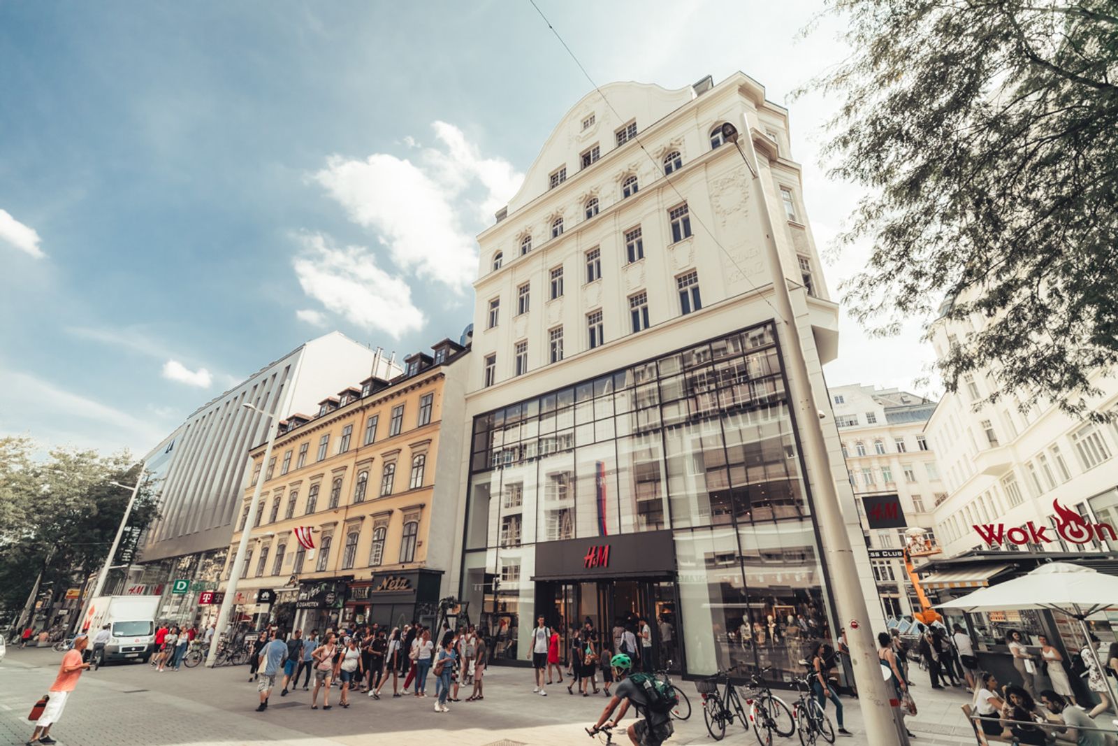 H&M FLAGSHIP STORE OPENING